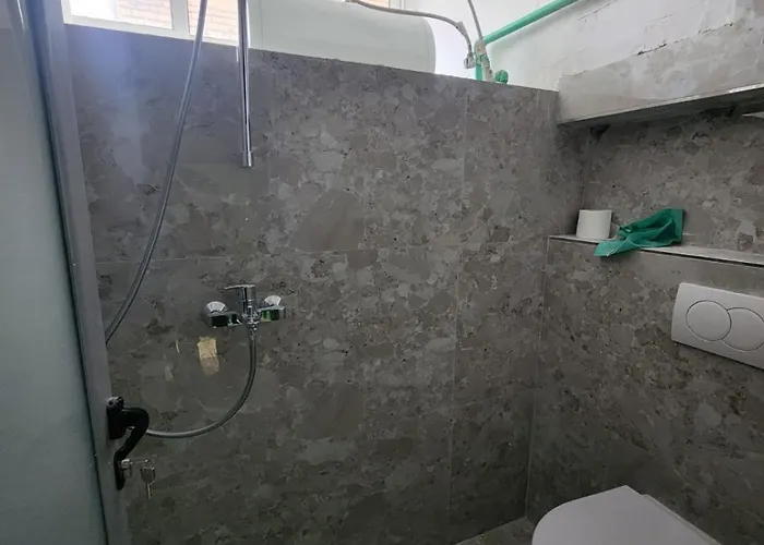 The Hangout ホステル Sarandë