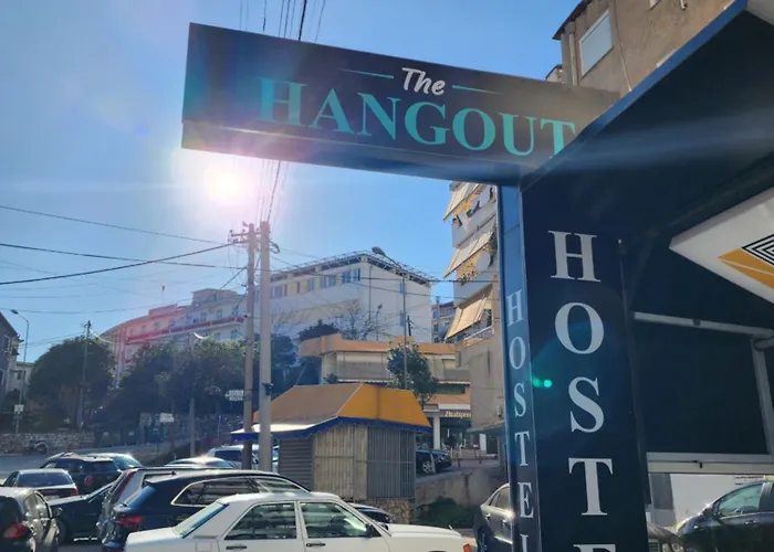 The Hangout ホステル